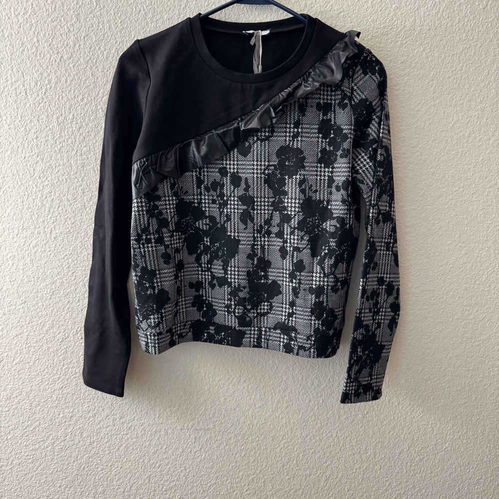 Black and Gray Floral Women's Top
